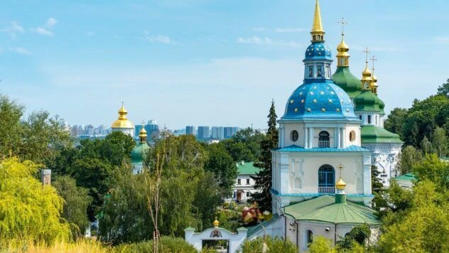 Церковний календар на вересень 2026: коли Різдво Пресвятої Богородиці та Воздвиження
