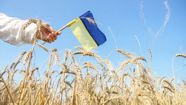 Які країни межують з Україною по суші та морю